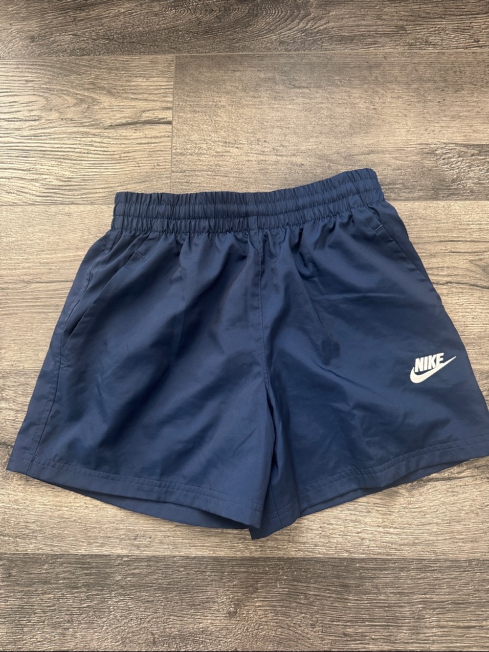 Boy’s Nike Sportswear Club Navy Blue Woven Shorts Size Medium
